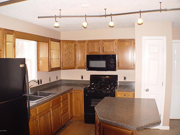 3rd image of 4740 Black Oak Ln