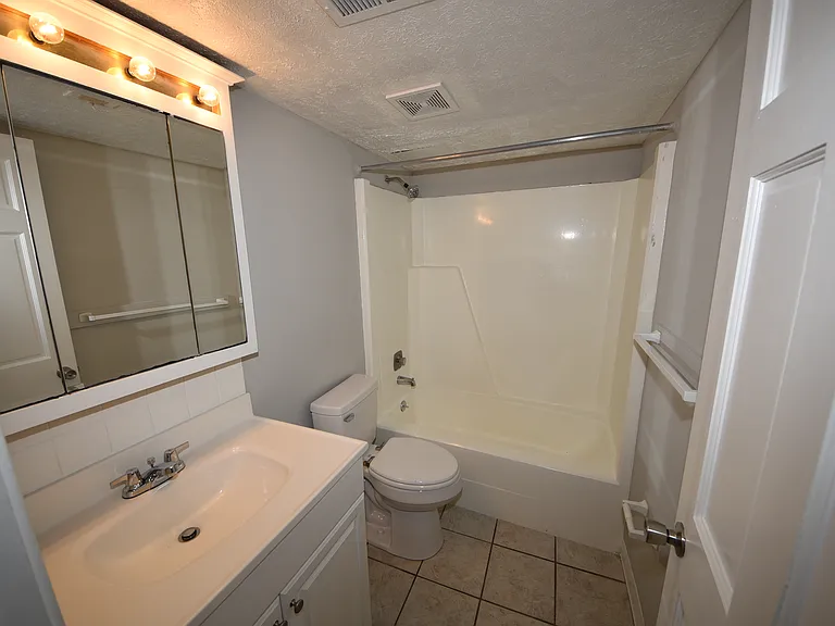 928 Ohio Pike #501 — Photo 10