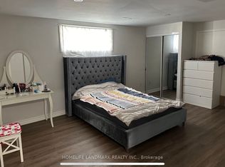 3179 Golden Orchard Dr, Mississauga, ON L4Y 3G7