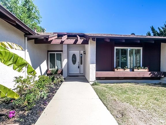 4th image of 3018 Frontier Ave