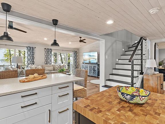 4th image of 220 Old Millwood Rd