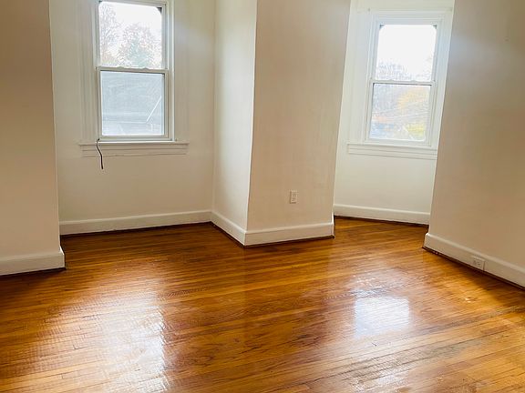 2nd image of 3712 Parkside Dr #4