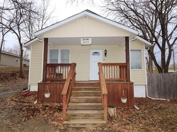 1011 S 10th St, Atchison, KS 66002
