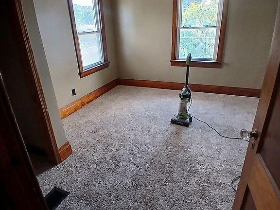 3rd image of 7006 Maple Rd