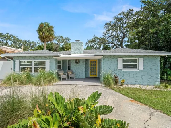 910 Palmetto Dr, Safety Harbor, FL 34695