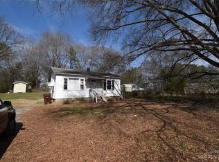 2302 Skyland Dr, Gastonia, NC 28052