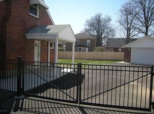 2918 Curran Rd, Louisville, KY 40205