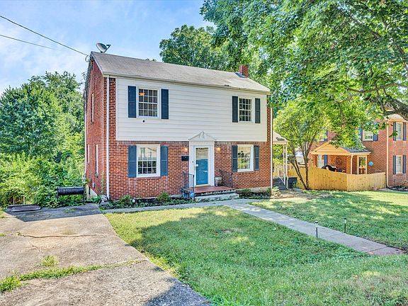 3rd image of 3641 Sunrise Ave NW