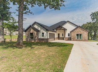 112 Wet Rock Rd W, Boyd, TX 76023