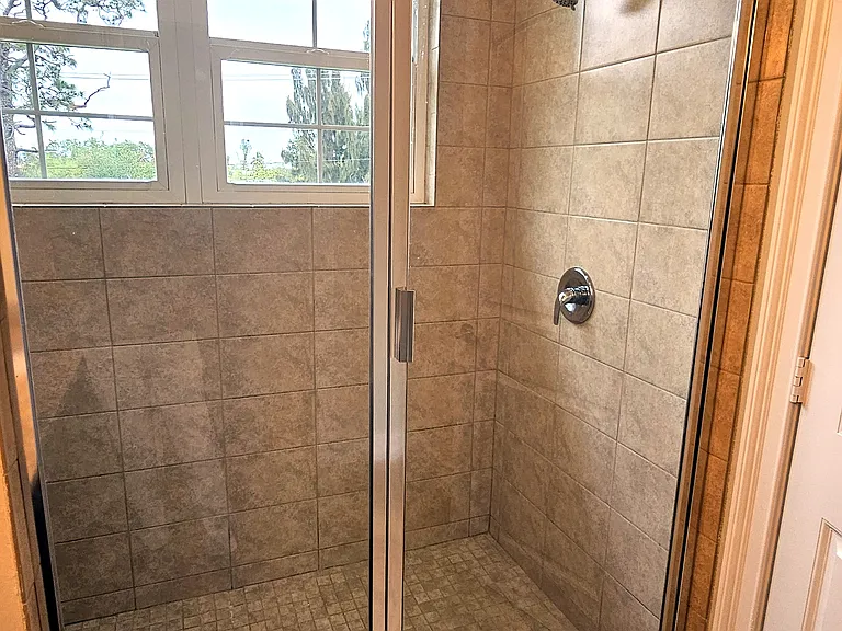 7135 Greenwood Park Cir #105 — Photo 14