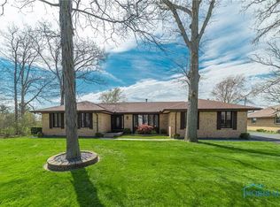 26847 Woodland Ct, Millbury, OH 43447