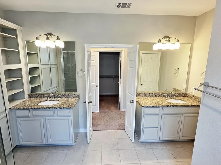 9523 Caddo Ridge Ln — Photo 17