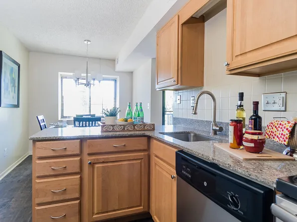 La Maison Apartments, 219 Sugartown Rd #Cf9b9adaf, Wayne, PA 19087