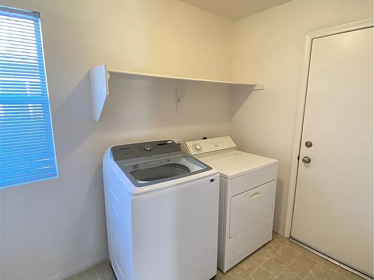 8328 Sea Glen Dr — Photo 2