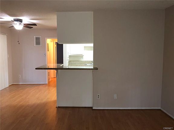 2nd image of 14225 Burbank Blvd #4
