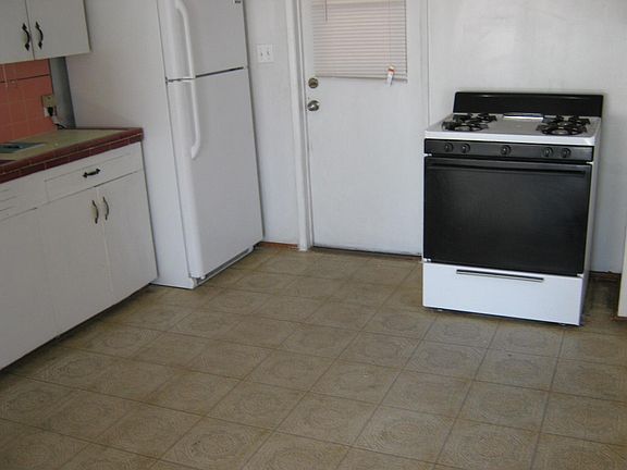 3rd image of 4966 71st St