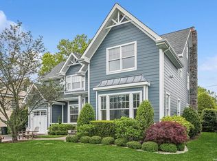 164 Kildare Rd, Garden City, NY 11530