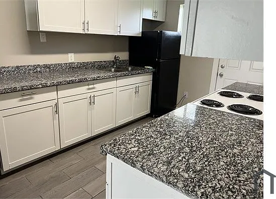 2318 Rosalee St #7 — Photo 7