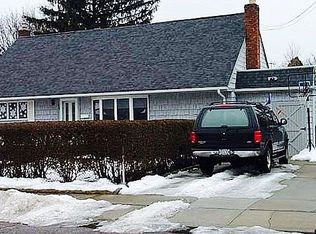 1118 Olympia Rd, Bellmore, NY 11710