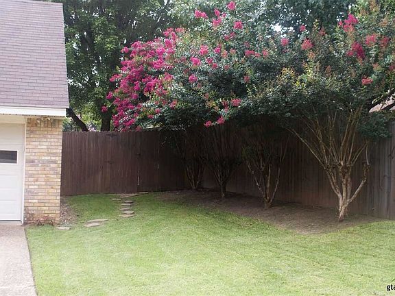 5th image of 203 Joann Pl