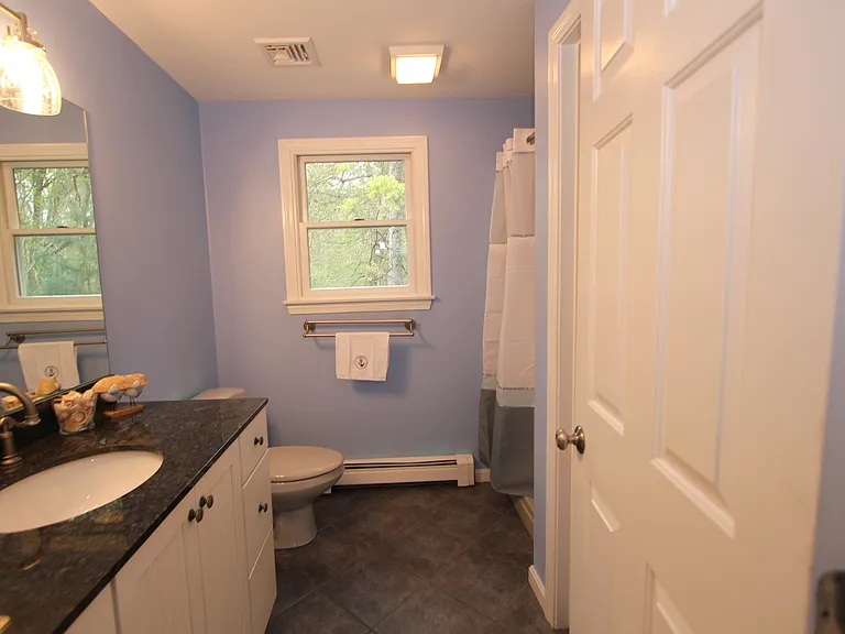 72 Bay Rd — Photo 15