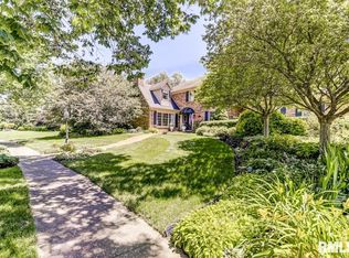 2112 Augusta Dr, Springfield, IL 62704