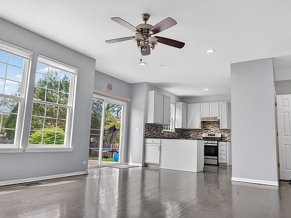 5th image of 731 Sapphire Dr