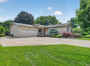 6409 Hollyhock Trl, Brighton, MI 48116