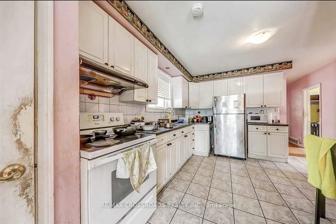 3 bed, $2,800 — Photo 4