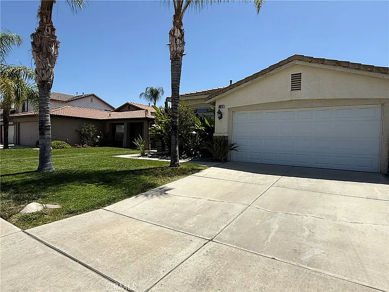 30212 Lakeport St — Photo 3