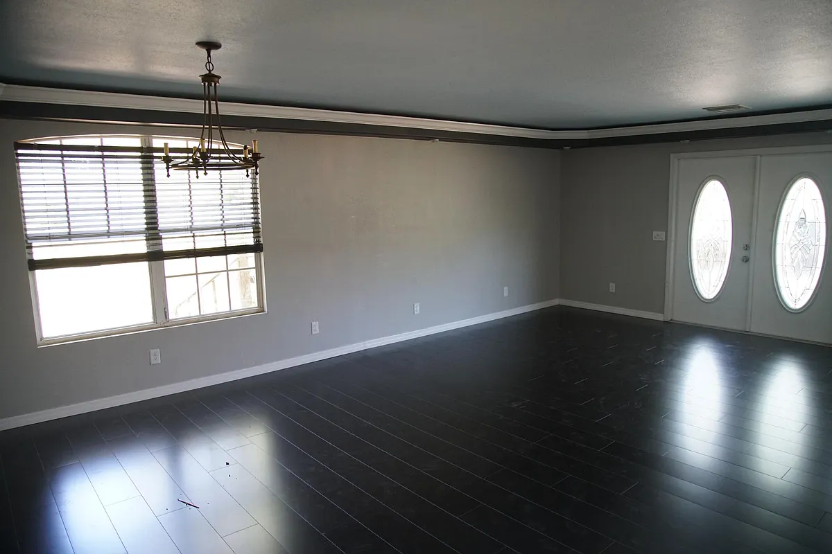 Living room/Dining room - 2002 E 14th St