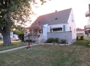 28576 James St, Garden City, MI 48135