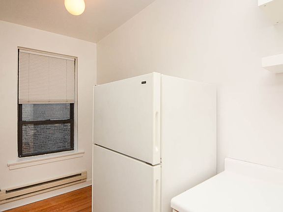 4th image of 3345 N Marshfield Ave #603