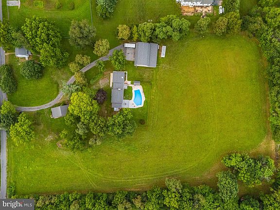 3rd image of 5947 Appletown Rd