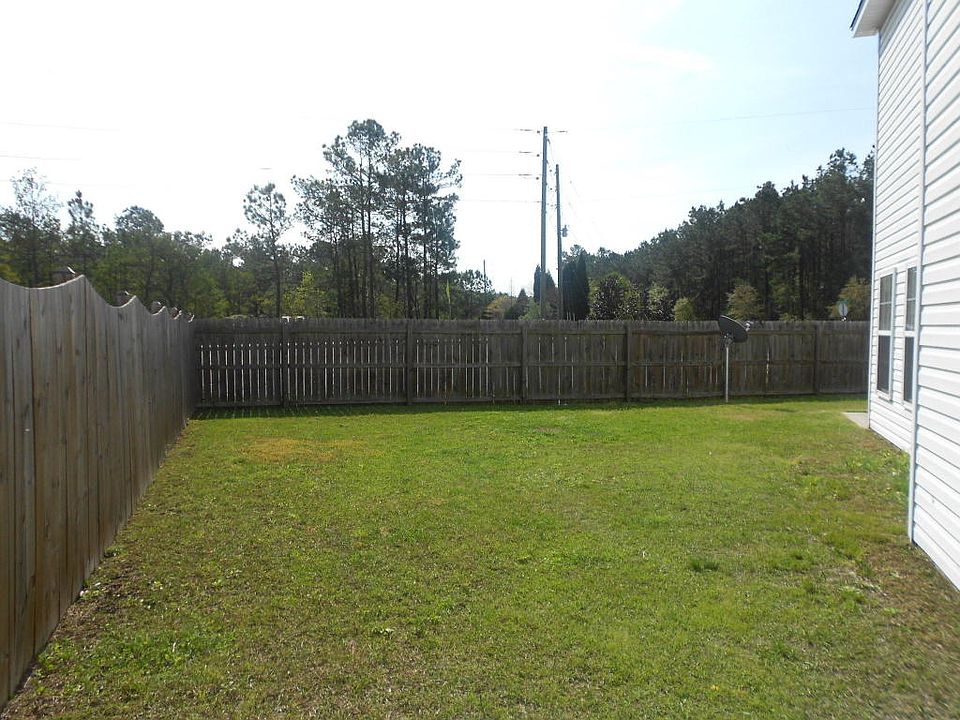 2nd image of 211 Maplewood Ridge Ct