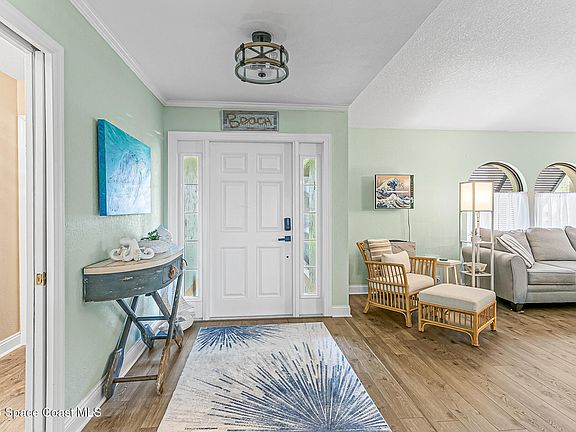 4th image of 490 Kale St