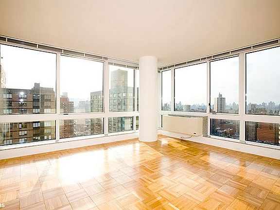 2nd image of 215 E 96th St #34E