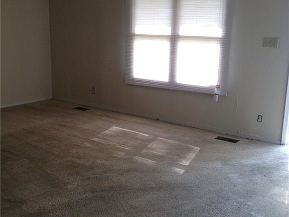 3rd image of 3665 Alsace Dr