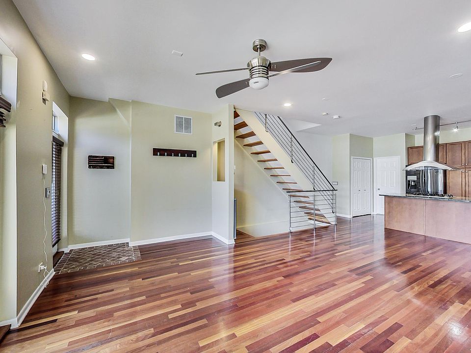 1st image of 908 N Paulina St #1F