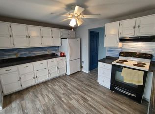 17 Gill St, Hampton, NH 03842