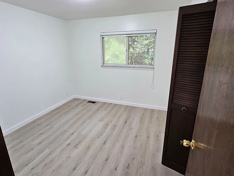 6805 Fredmoor Dr — Photo 11