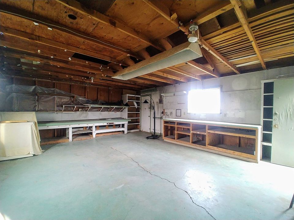 1st image of 114 Palo Alto Dr
