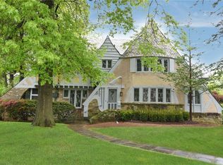 248 Overlook Rd, New Rochelle, NY 10804
