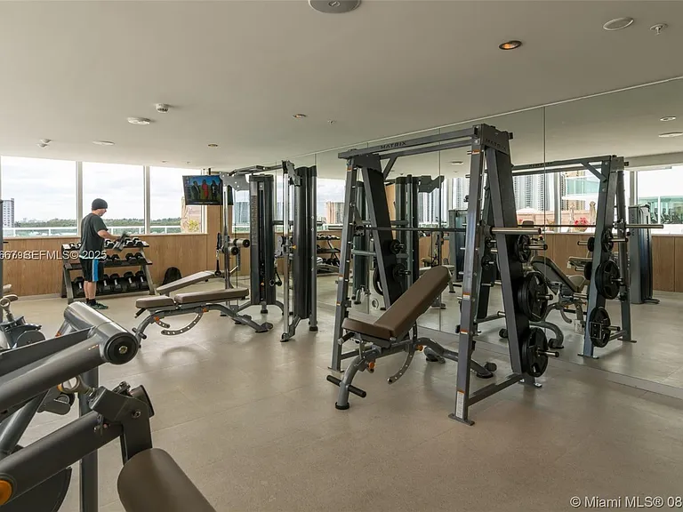 400 Sunny Isles Blvd #1019 — Photo 26