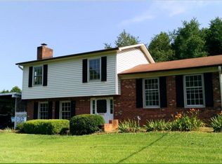 3225 Wide Country Rd, Pfafftown, NC 27040