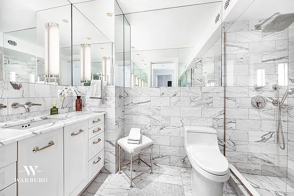 Sold by Warburg | media 30