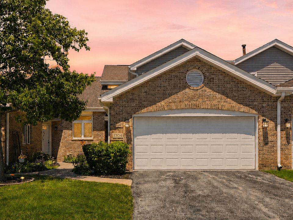 1st image of 11304 Brook Crossing Ct