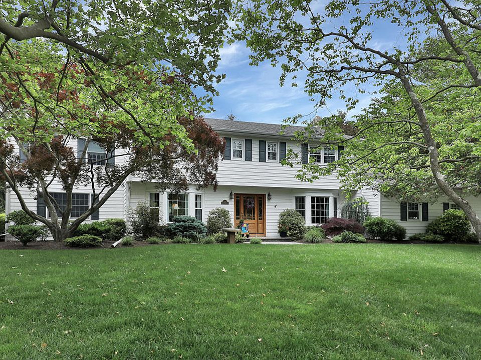 1st image of 2149 Spruce Dr