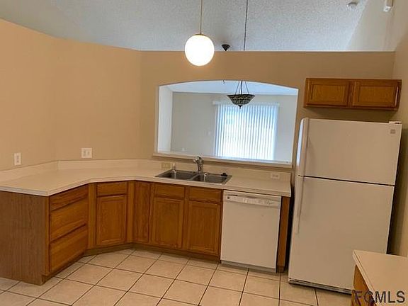 3rd image of 82 Burroughs Dr