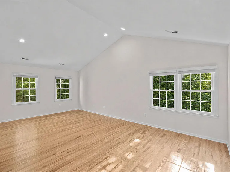 6609 Heidi Ct — Photo 33